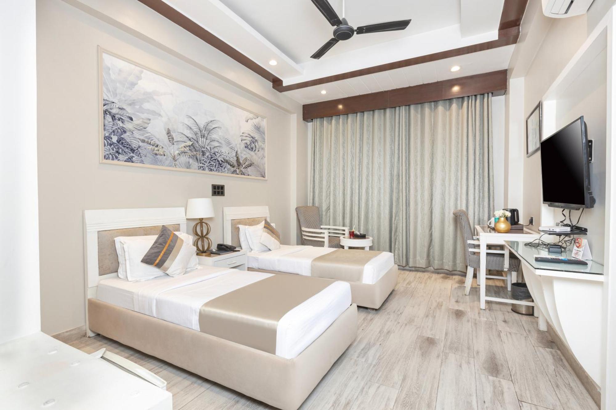 Skon Boutique By Orion Hotels 뉴델리 외부 사진