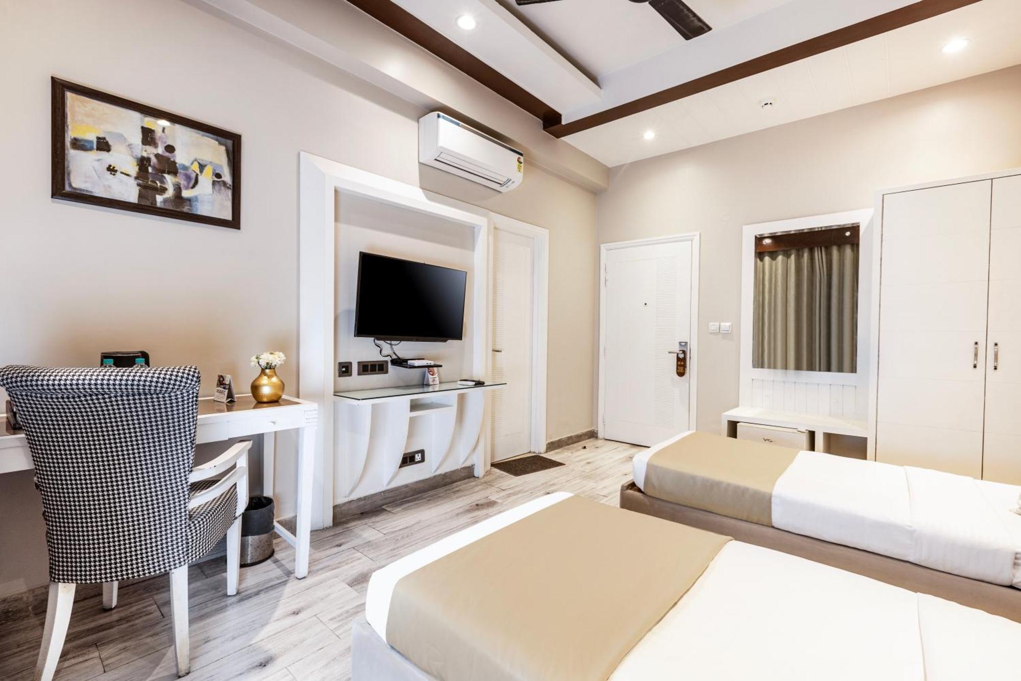 Skon Boutique By Orion Hotels 뉴델리 외부 사진