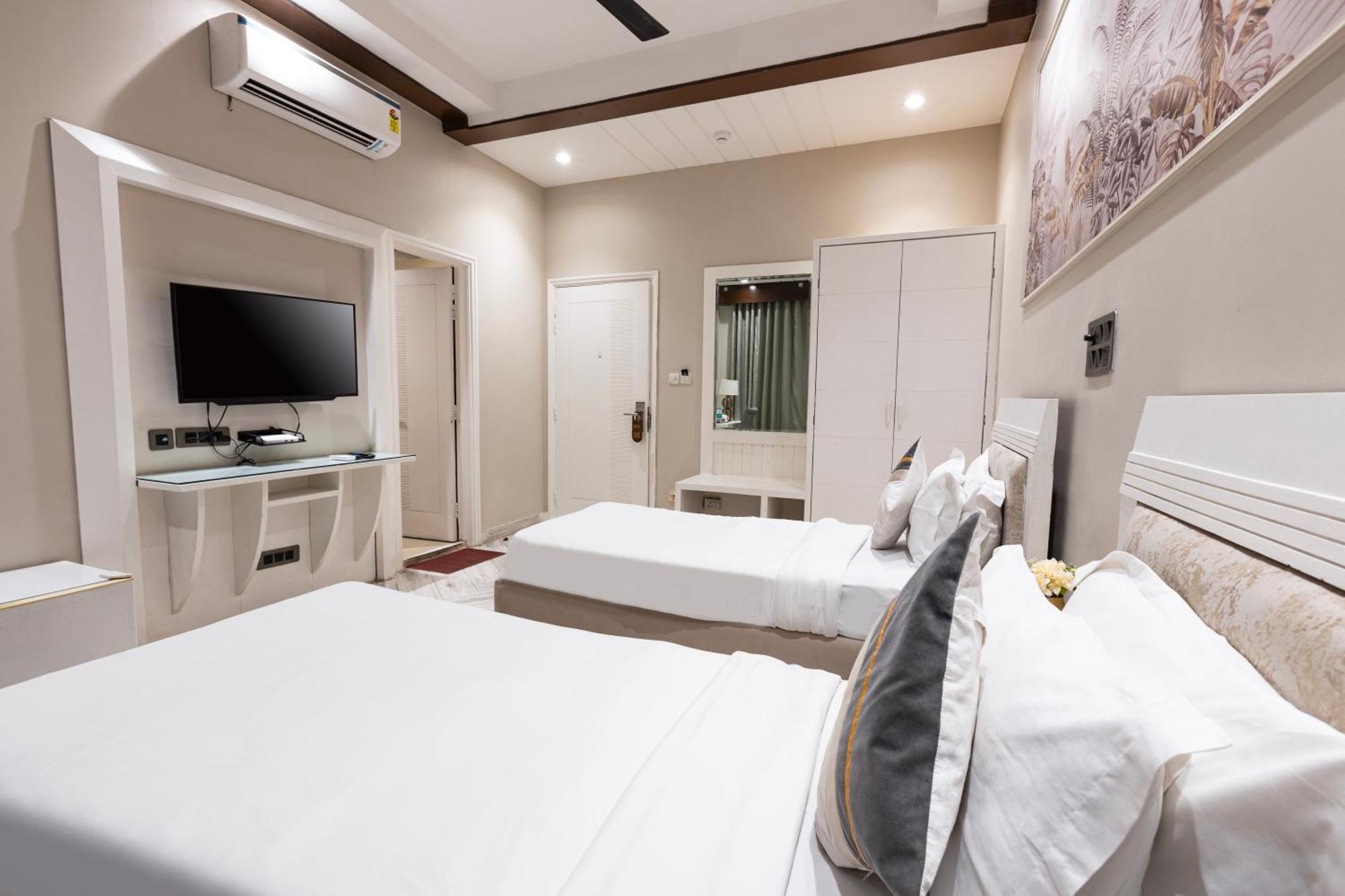 Skon Boutique By Orion Hotels 뉴델리 외부 사진