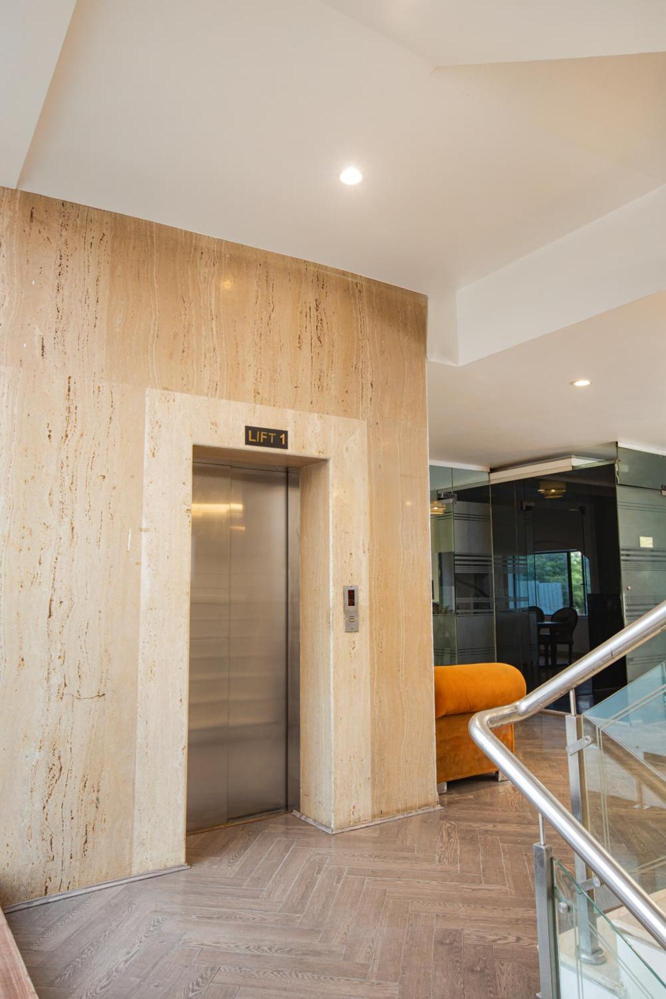 Skon Boutique By Orion Hotels 뉴델리 외부 사진