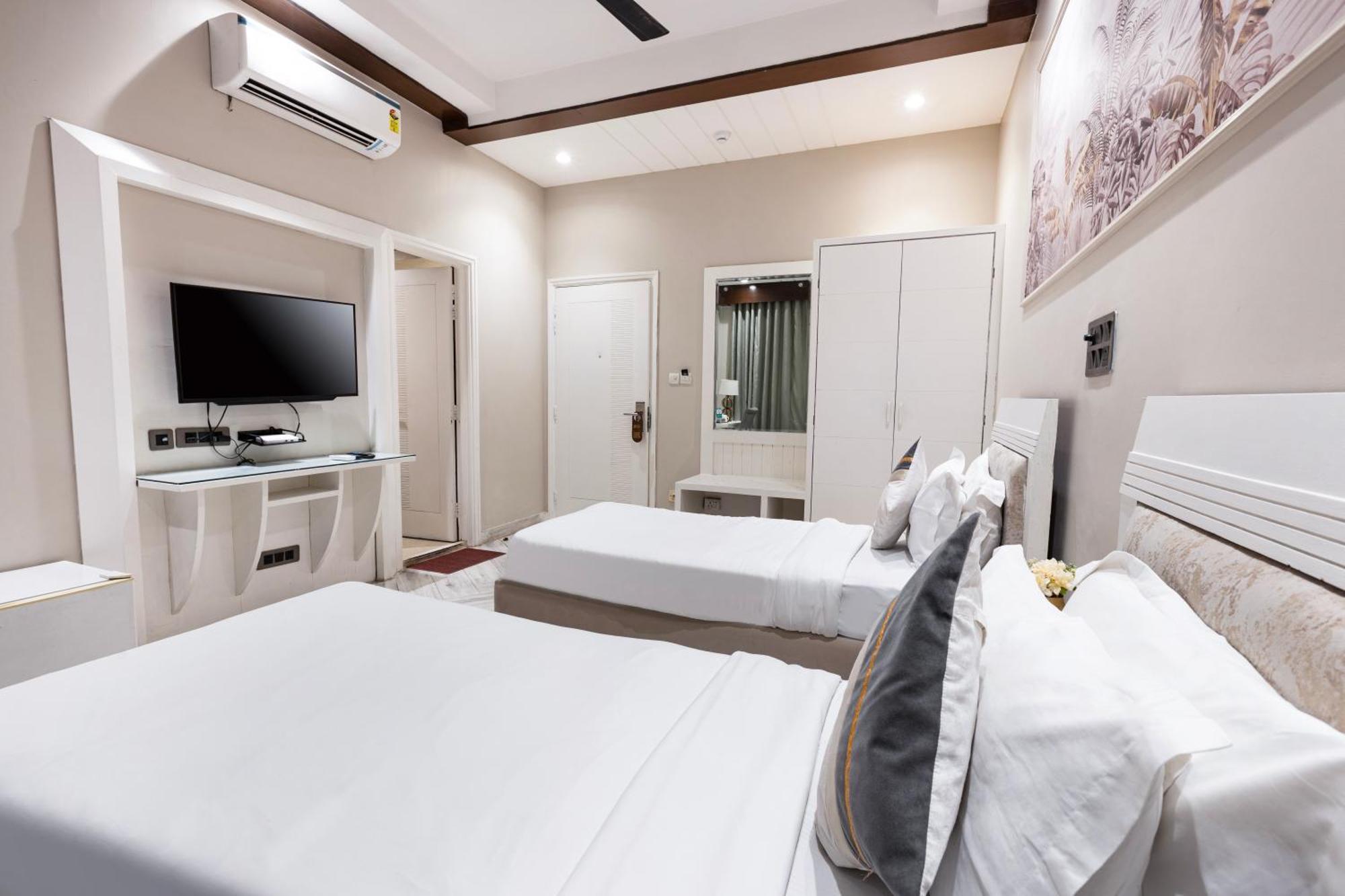 Skon Boutique By Orion Hotels 뉴델리 외부 사진